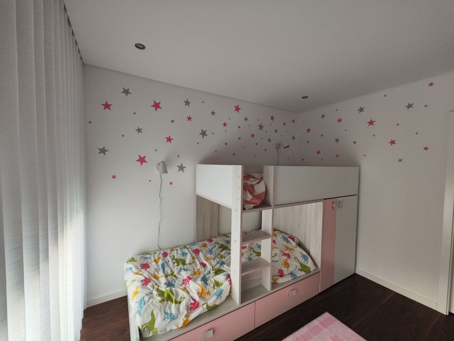 Beliche com armário integrado (inclui colchões)