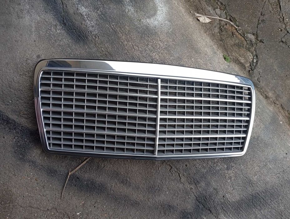 Grelhas Mercedes 190 e W124 Originais