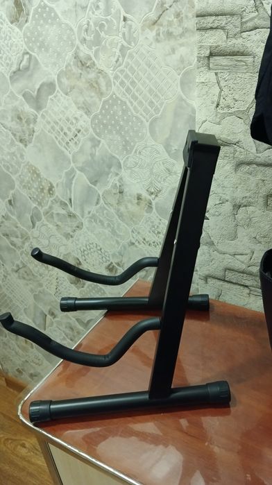 Стійка для гітари