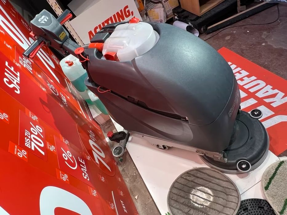 NUMATIC TGB4045 szorowarka 27 godzin przepracowane nowe