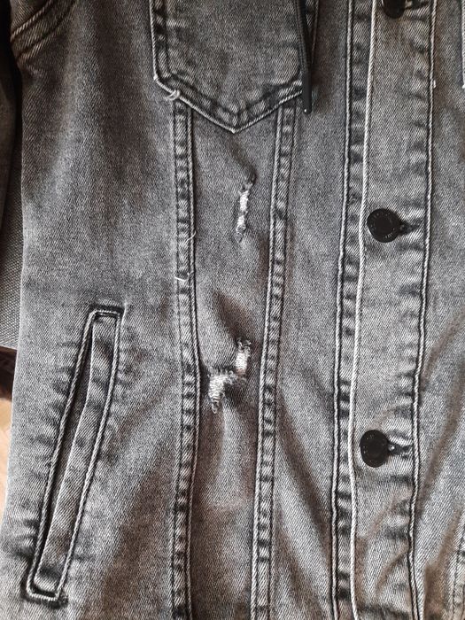 Продам НОВУ стильну джинсову куртку