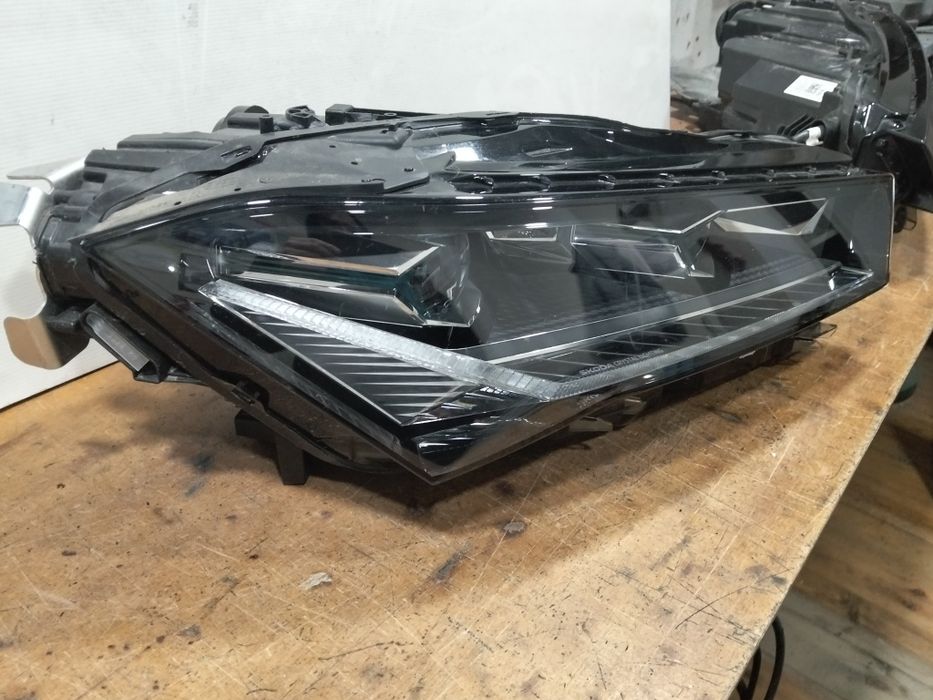 Farol Skoda superb 4 ótica Led 2024