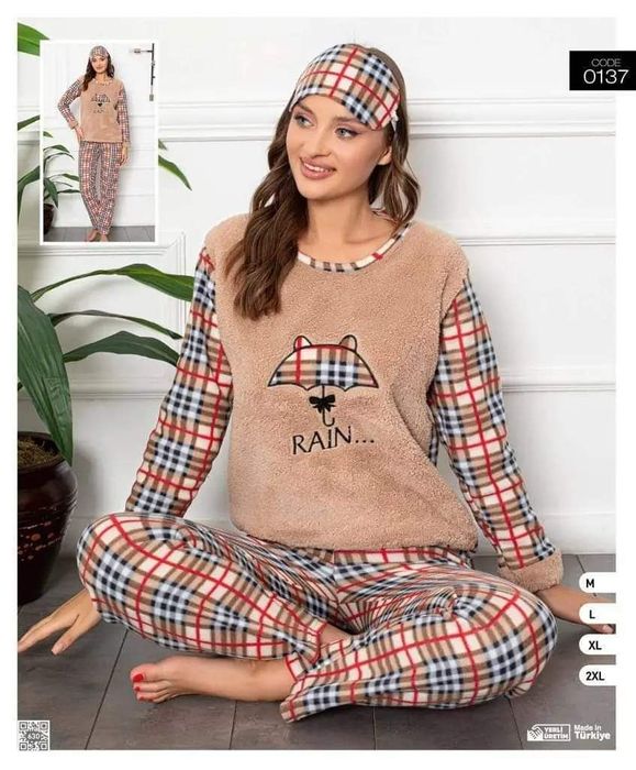 Продаю піжаму нову.