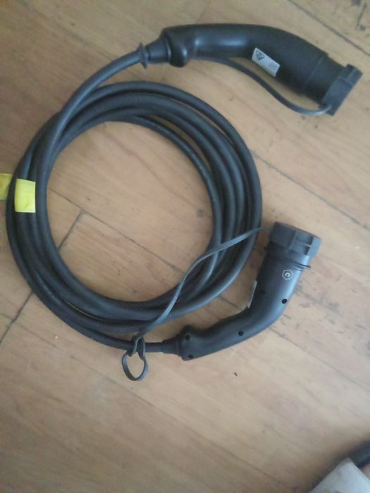 Cabos para carregar carro elétricos