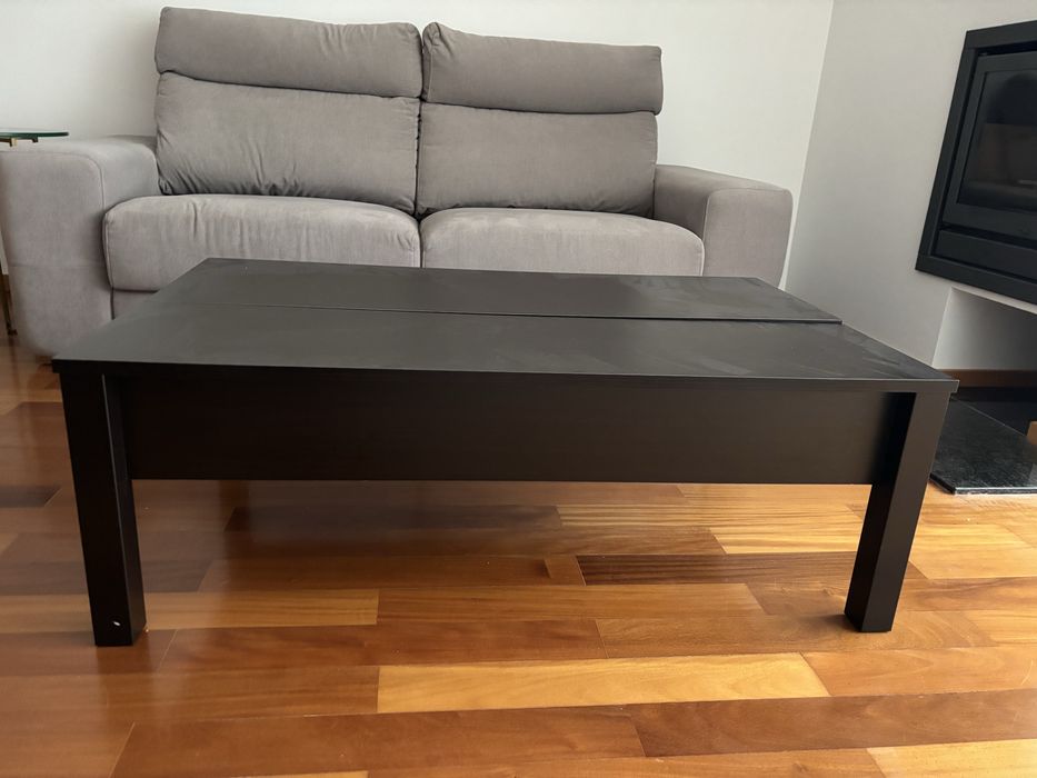 Lift-Top Coffee Table436109015977840640