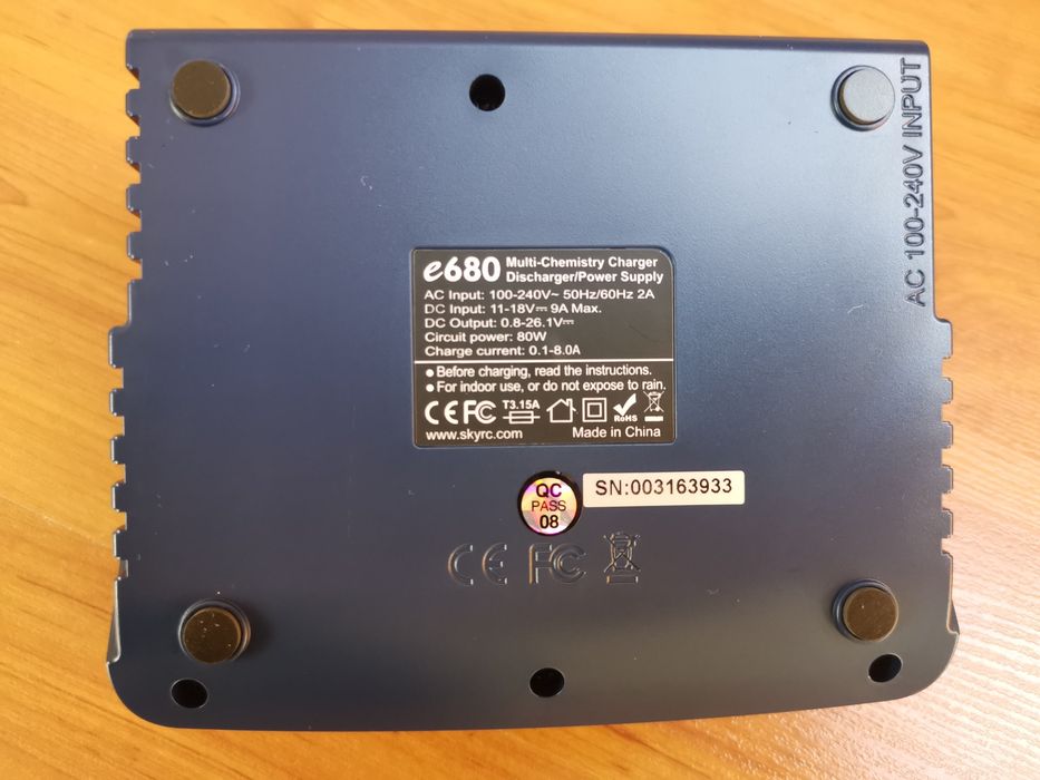 Carregador baterias profissional SkyRC e680 Li-Po HV Ni-Mh Ni-CD SLA