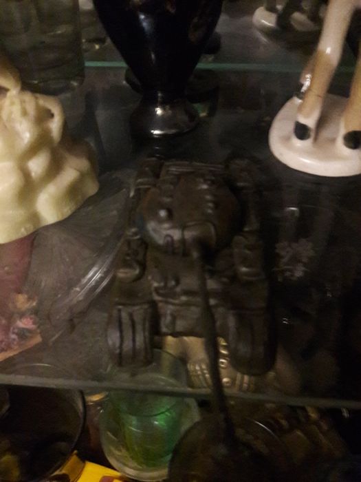 Коллекционная скульптура  танка