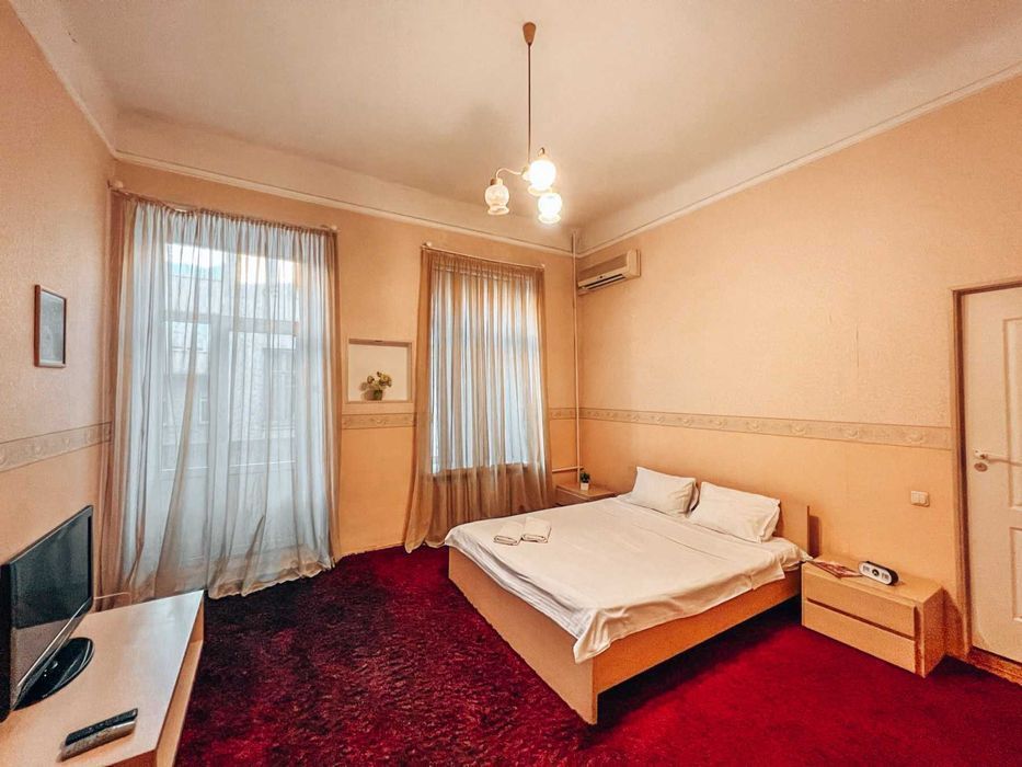 1к метро Театральна Костельна 9 Квартира Подобово Звітні Документи