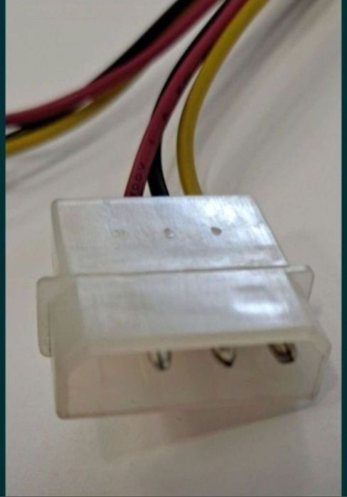 Adapter do zasilania karty graficznej Molex 6pin ZOTAC