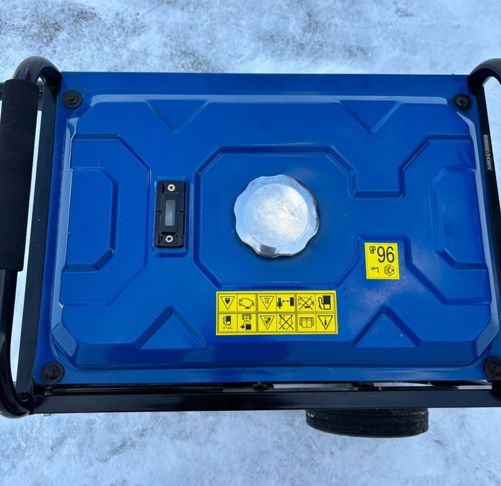 Scheppach SG3200 бензиновий генератор 2.8 кВт, майже новий