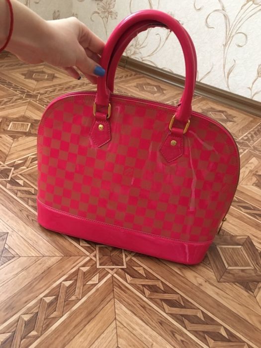Сумка яркая для лета , люкс Louis Vuitton