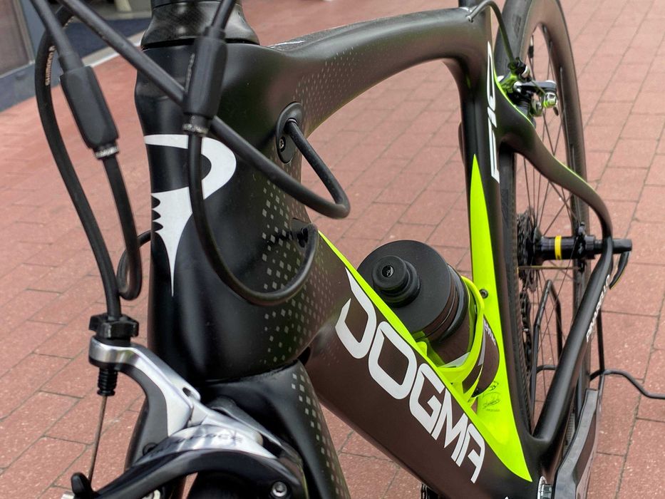 Rower szosowy Pinarello Dogma F10 Shimano Dura-Ace Koła karbonowe Rower używany