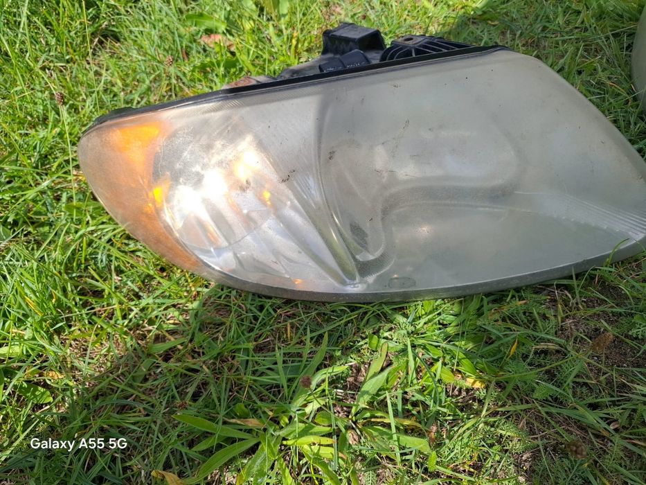 Lampy chrysler yoager