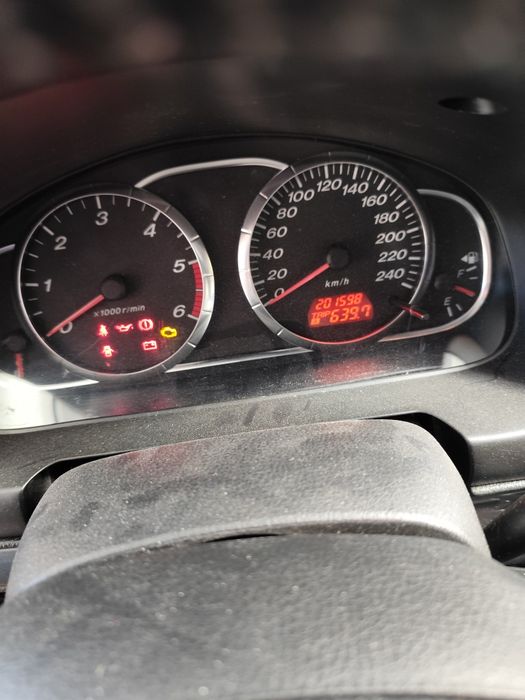 Mazda 6 avariado