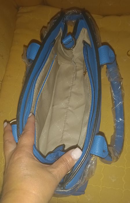 Mala de mão com alça tiracolo cor Azul - Nova