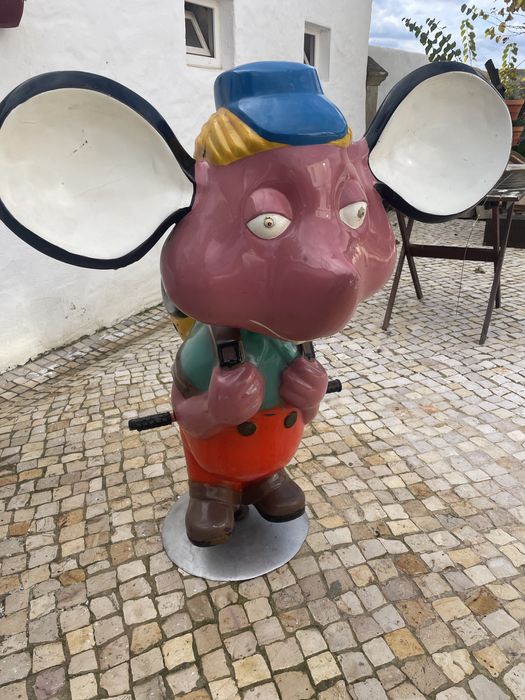 Boneco tamanho real topo gigio