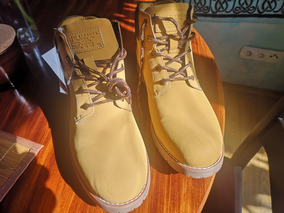 Buty  Levi's 44, super, piękne i wygodne