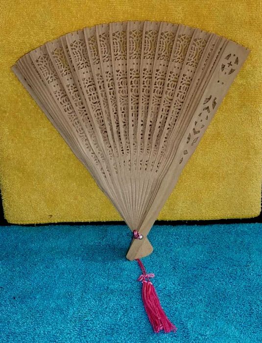 Leque de bambu dobrável feito à mão com caixa original