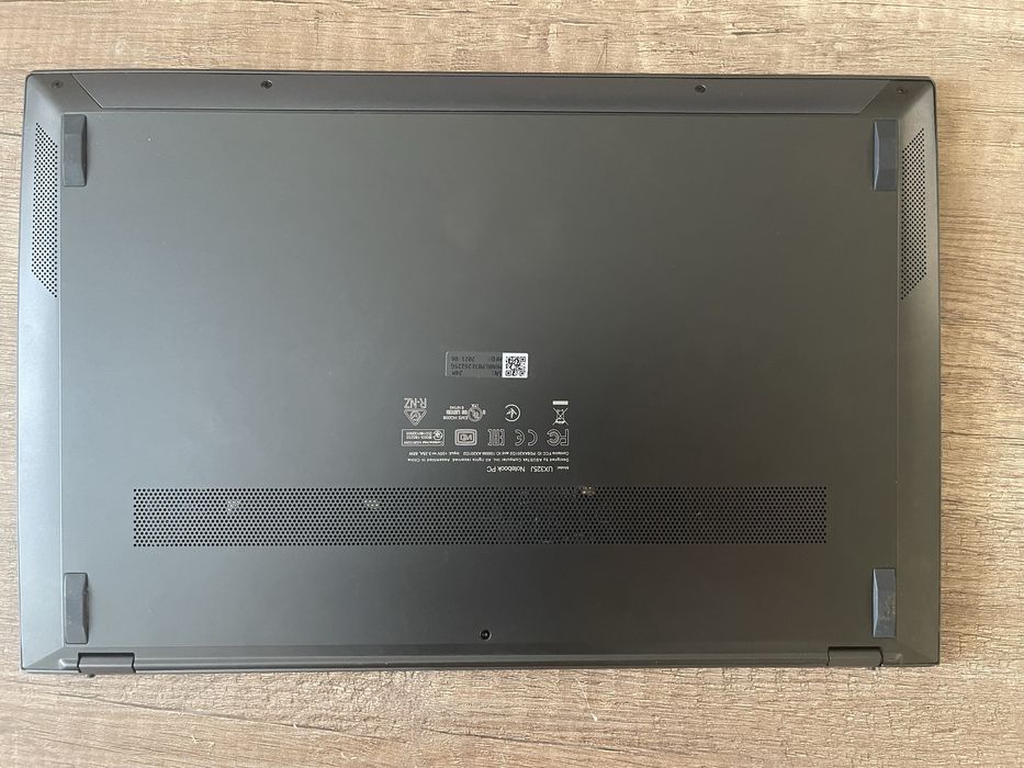 Продаю Asus Zenbook 13