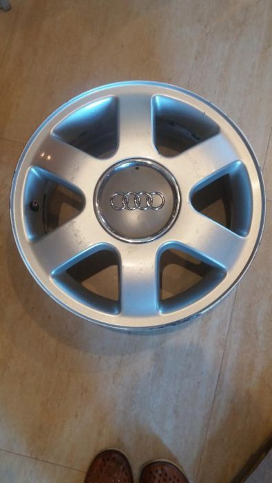 4 x oryginalne aluminiowe felgi Audi