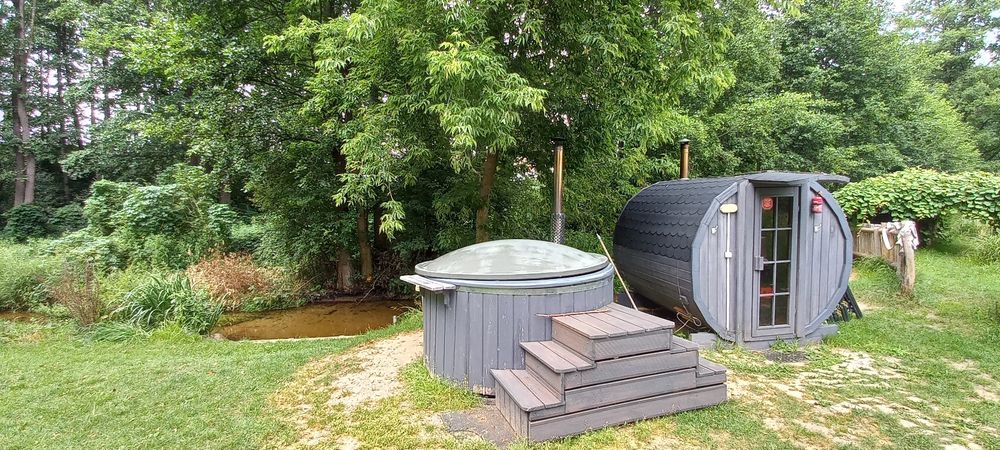 Domek nad samą rzeczką i stawem z sauną i jacuzzi