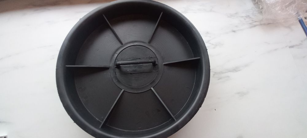 Dno pokrywa dolną do rury karbowanej 315