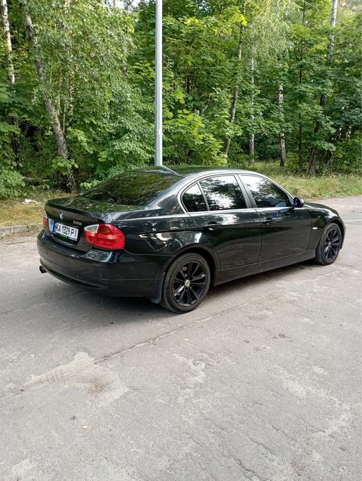 Продам Bmw E90 325i