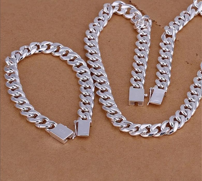 Цепочка Серебро стерлингове с пробой 925 .ширина 10мм