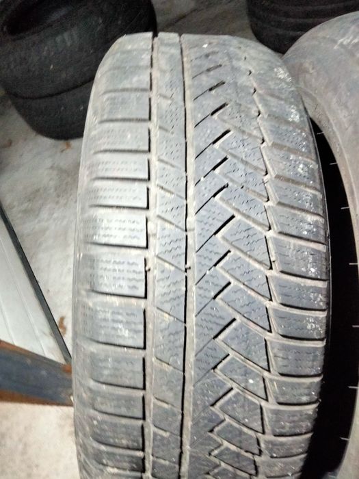 225 60R17 Continental