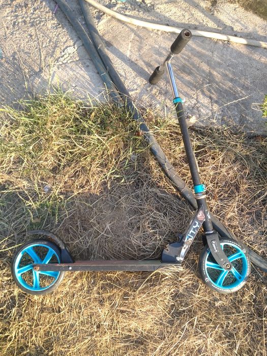 Продам дитячий самокат