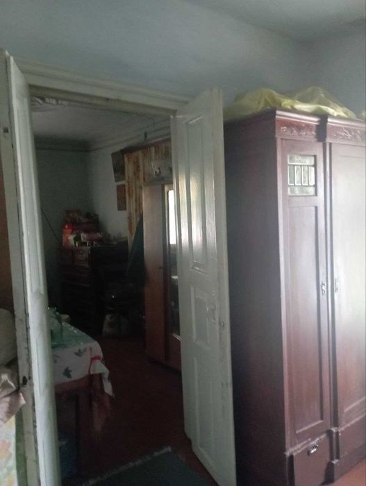 Продаж будинку з ділянкою