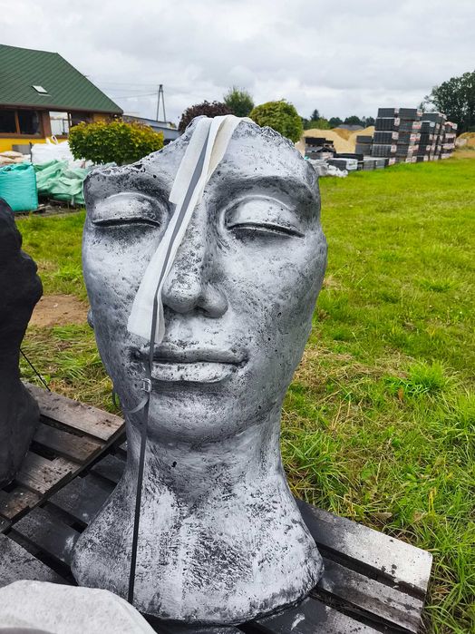 Figura ogrodowa betonowa TWARZ