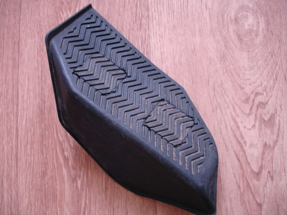 площадка левой ноги водителя МАТИЗ оригингал