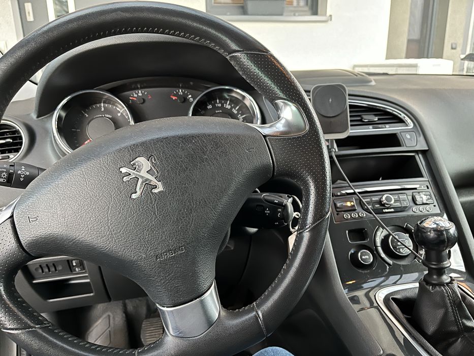 Peugeot 5008 godny uwagi . Polecam