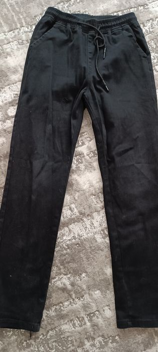Віддам штани джинси для хлопця