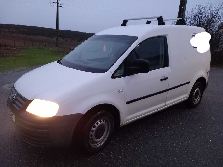 Vendo Vw caddy com AC