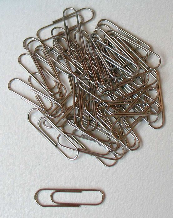 Скріпки канцелярські