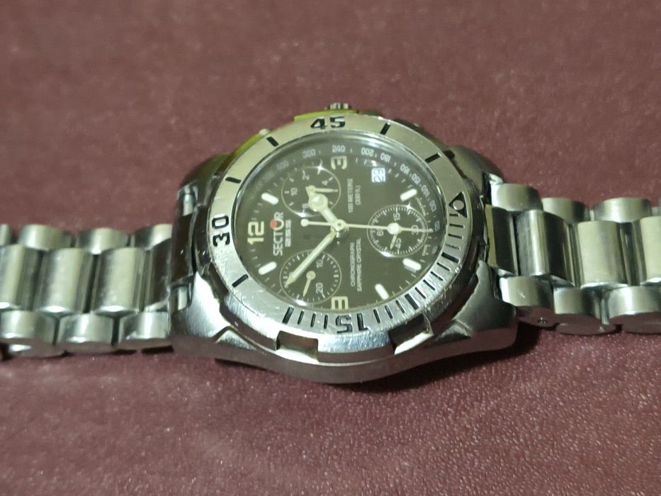 Часы Sector 255.