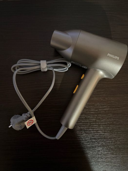 Фен Philips Series 3000 BHD321/00 новий з іонізацією