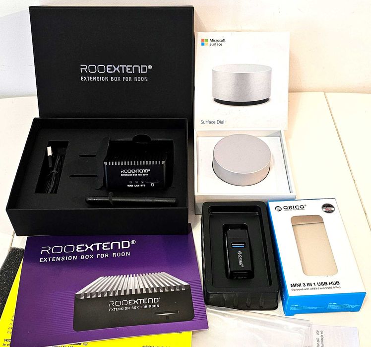 rooExtend Extension Box pod Roon + Microsoft Surface Dial + USB hub