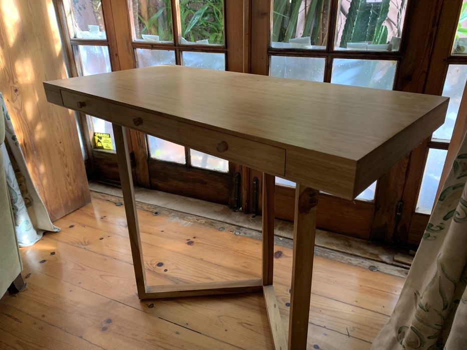 Tampo de mesa Ikea em madeira