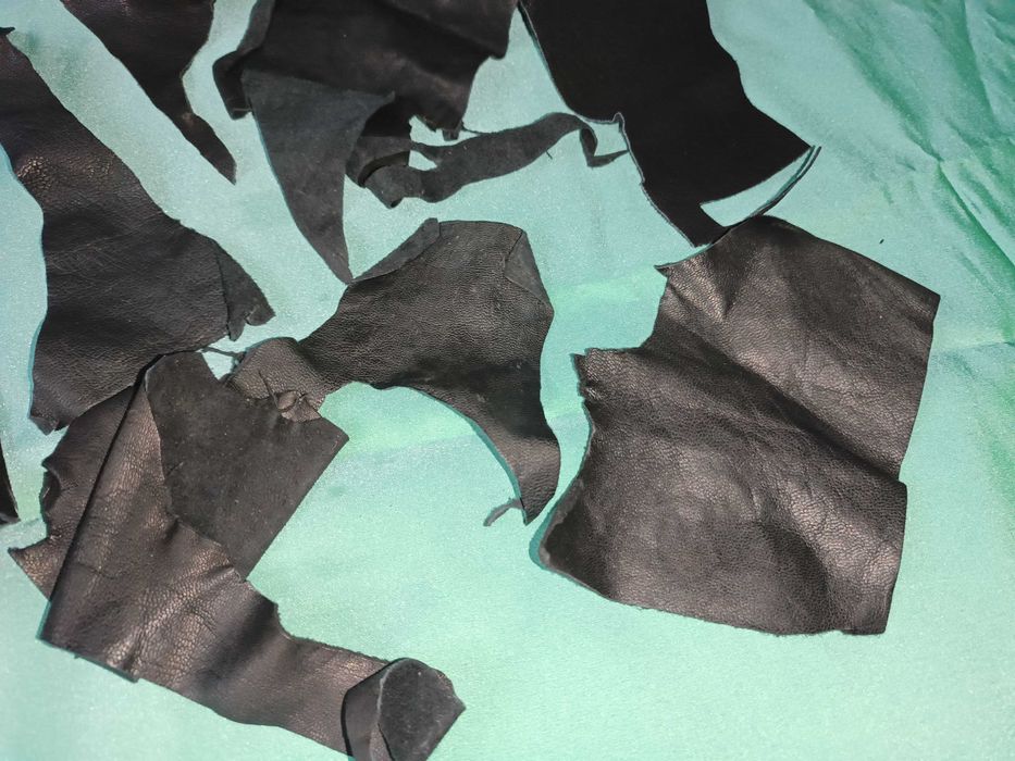 Залишки, обрізки шкіри