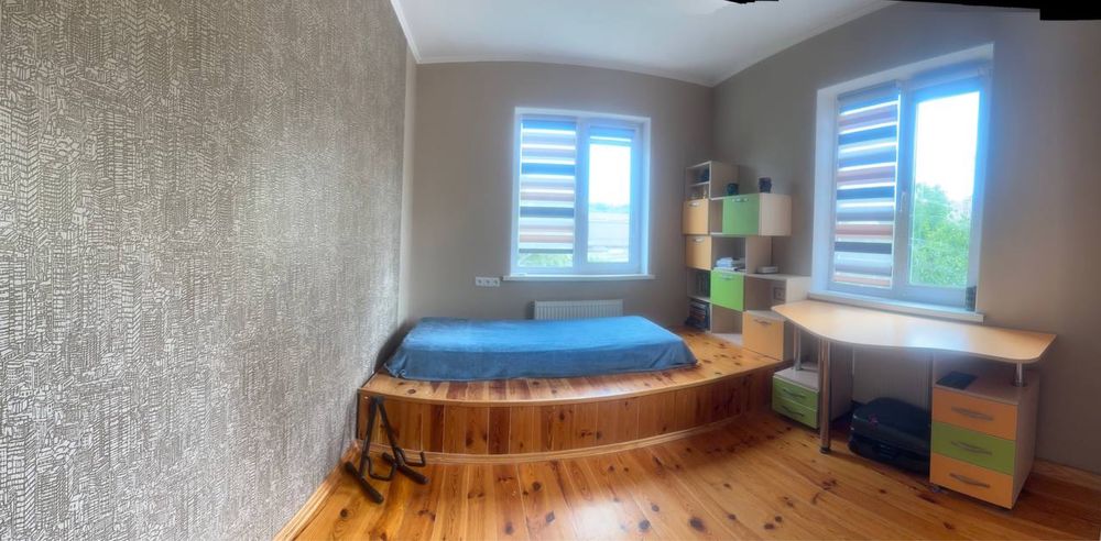 Продаж двоповерхового будинку по вул. Коваленка