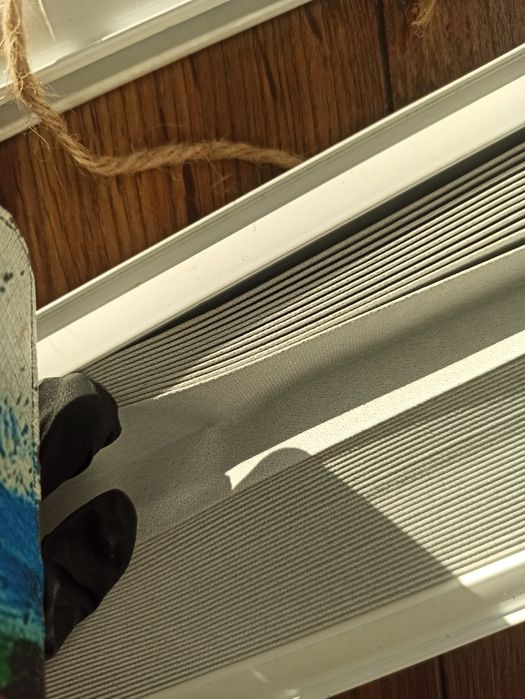 Plisy na okno w kolorze szarym