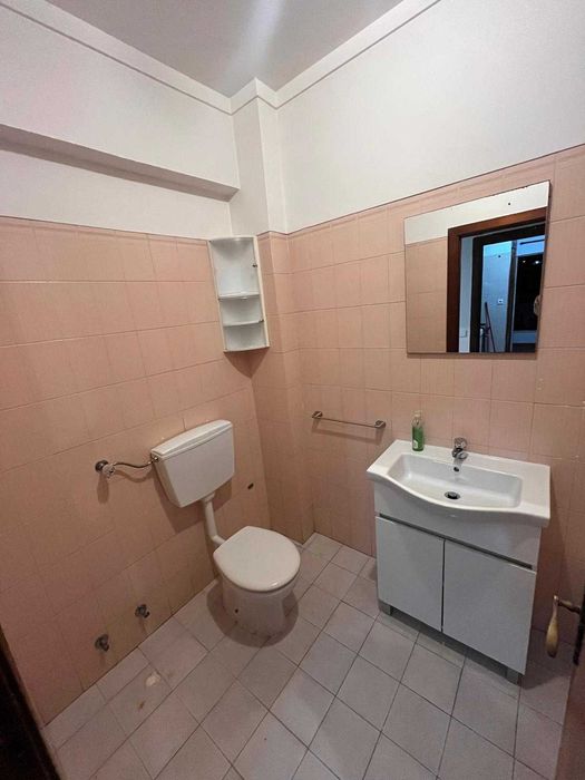 Arrendo Quarto próximo ao metrô da Reboleira, Amadora