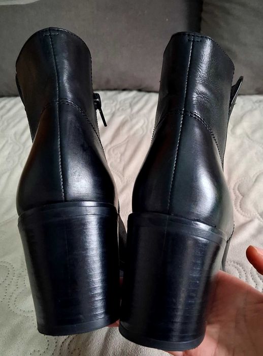 Шкіряні демі черевики