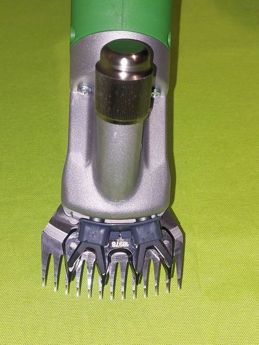 Máquina eléctrica de Tosquia Ovelhas KERBL CONSTANTA4