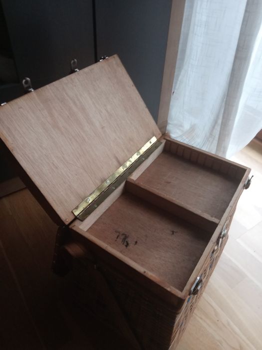 Kufer kuferek stoleczek