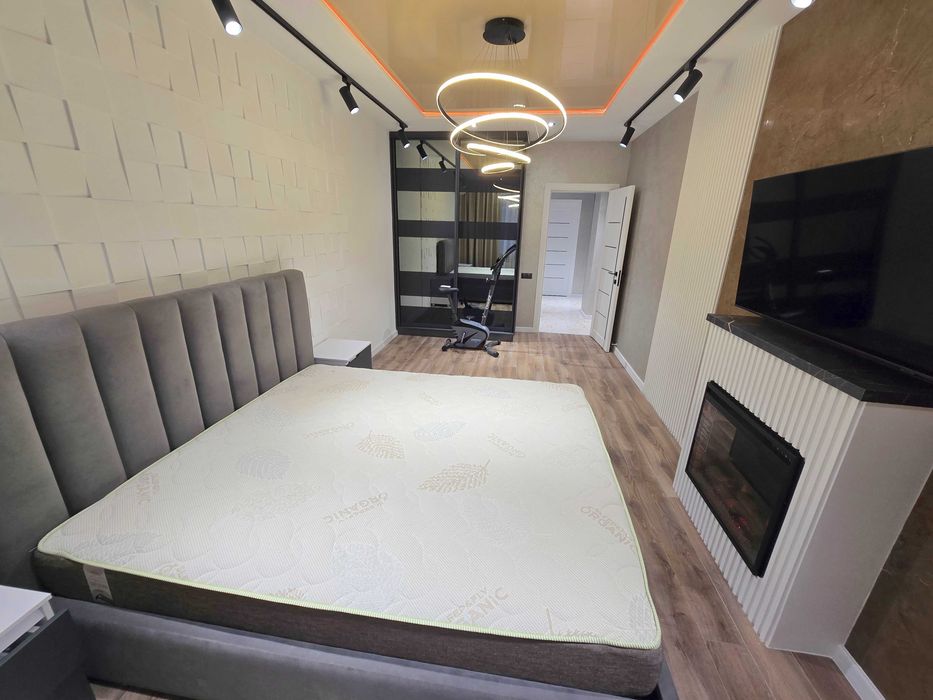 Продаж авторської 2-ї квартири у самому центрі міста, державні програми, ваучери