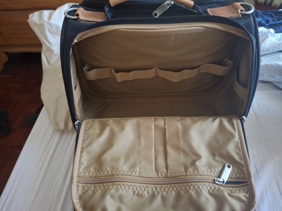 Necessaire de viagem grande, como novo
